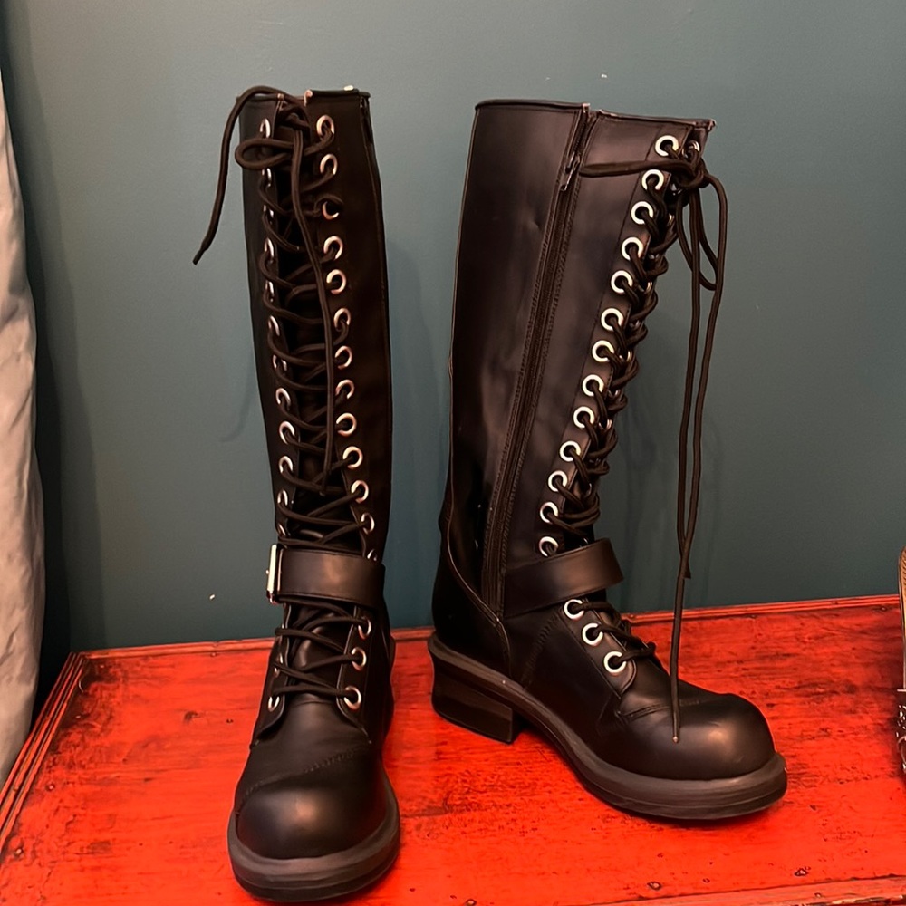 Tall combat boots size 10